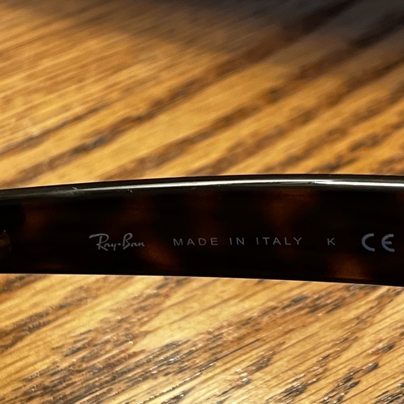 Rayban Wayfarer Sunglasses - Picture 6 of 7